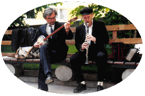 Ender und Hauser spielen türkisch